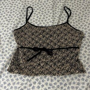 vintage top with bow at the front in L